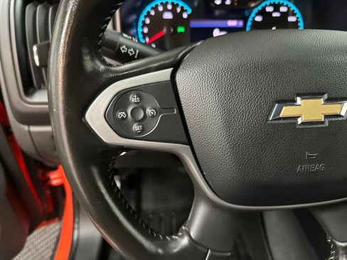 Used 2019 Chevrolet Colorado LT AWD/4WD image 16
