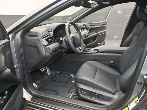Used 2025 Toyota Camry XSE FWD image 13