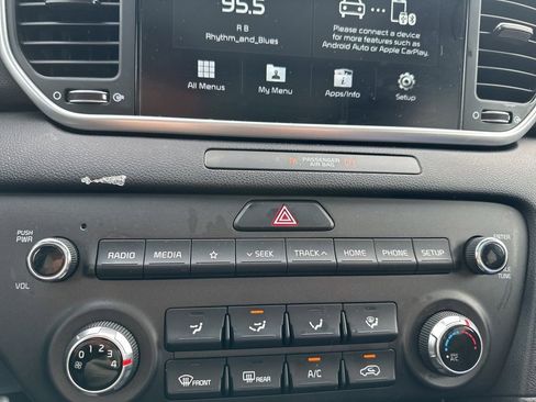 Used 2022 Kia Sportage Nightfall Edition image 24