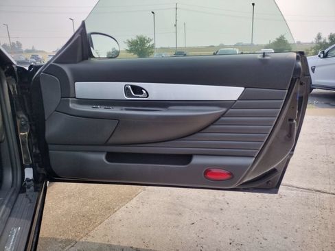 Used 2002 Ford Thunderbird RWD image 16