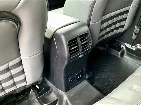 Used 2025 Ford Bronco Sport Badlands image 12