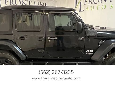 Used 2018 Jeep Wrangler Unlimited Sport AWD/4WD image 8