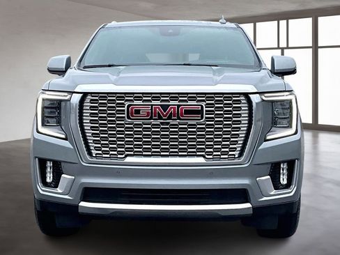 Used 2024 GMC Yukon XL Denali RWD image 2