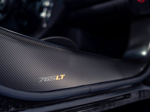 Used 2021 McLaren 765LT RWD image 41