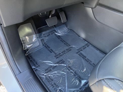 Certified 2025 Honda Pilot EX-L image 18