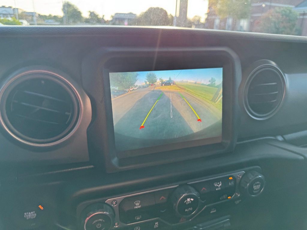 Used 2022 Jeep Wrangler Unlimited Sport AWD/4WD image 29