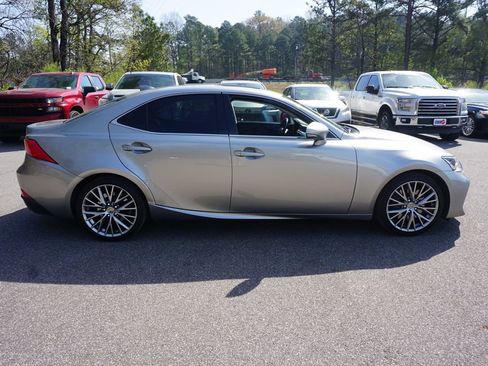 Used 2017 Lexus IS 200t image 20