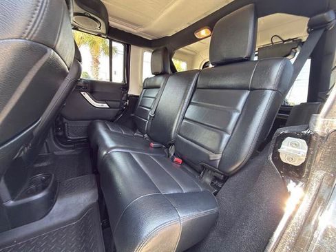 Used 2012 Jeep Wrangler Unlimited Sahara w/ Mopar Chrome Edition Group AWD/4WD image 8
