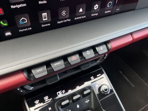 Certified 2022 Porsche 911 Carrera image 28