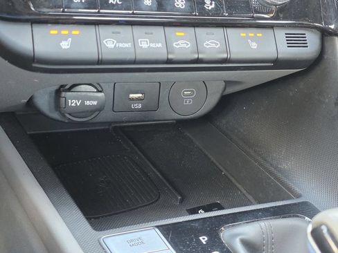 Used 2025 Hyundai Elantra SEL FWD image 21