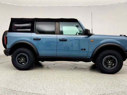 Used 2021 Ford Bronco Badlands image 4