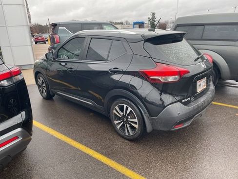 Used 2020 Nissan Kicks SR w/ SR Premium Package image 3