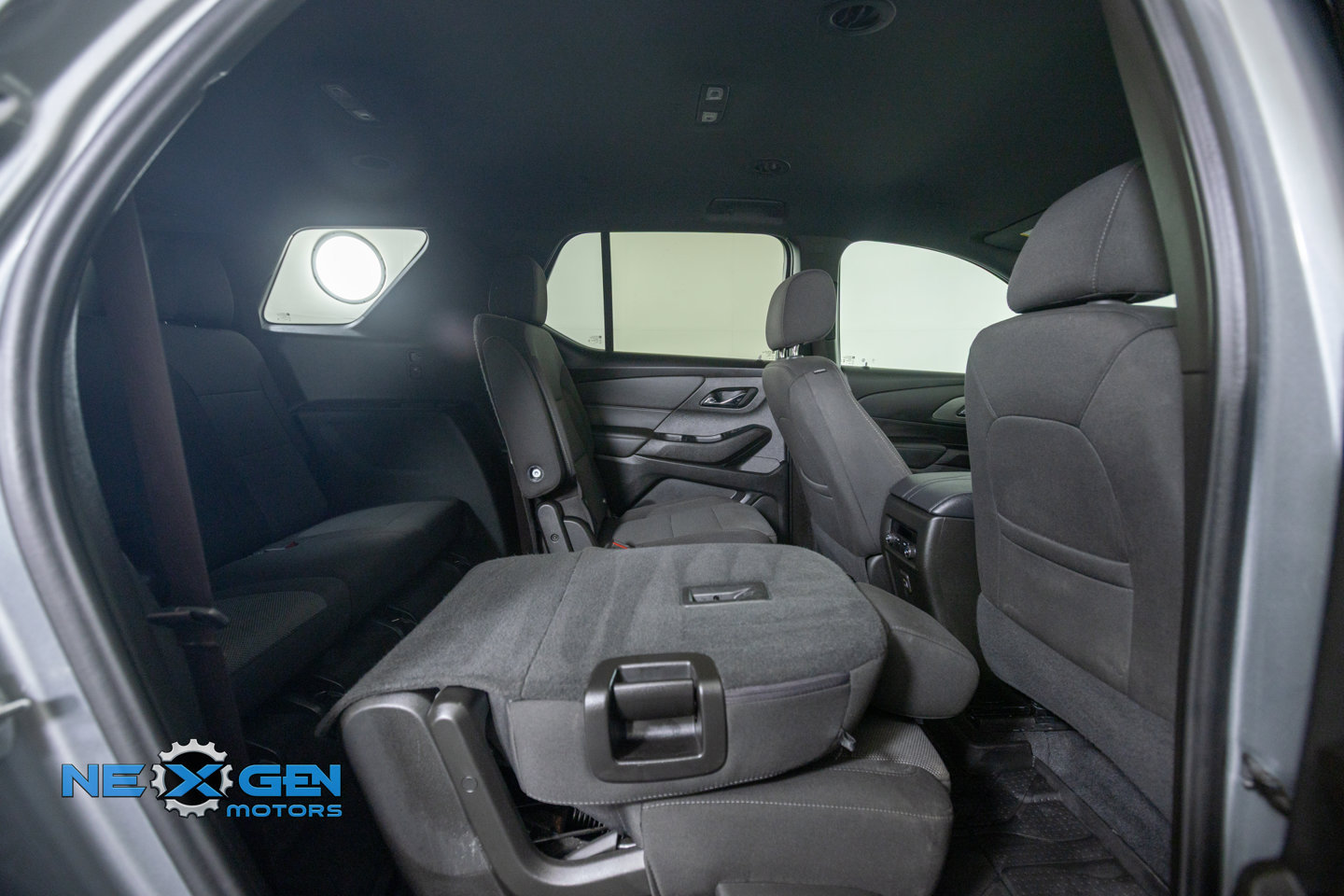 Used 2023 Chevrolet Traverse LT w/ LPO, Floor Liner Package AWD/4WD image 40