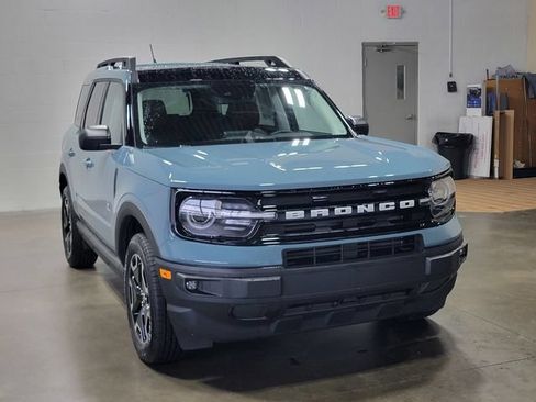 Used 2023 Ford Bronco Sport Outer Banks w/ Tech Package AWD/4WD image 4