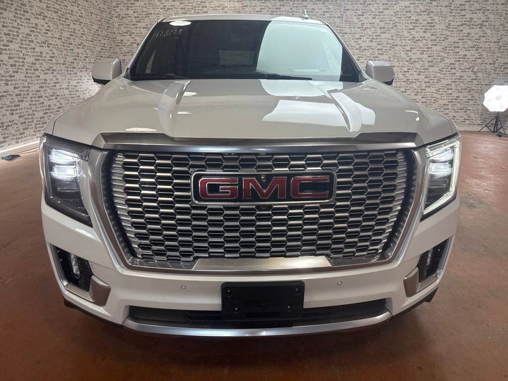 Used 2024 GMC Yukon Denali w/ Max Trailering Package AWD/4WD image 2