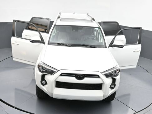 Used 2023 Toyota 4Runner SR5 Premium image 38