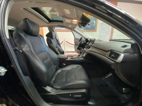 Used 2018 Honda Accord Touring image 21