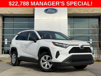 Used 2024 Toyota RAV4 LE video 1