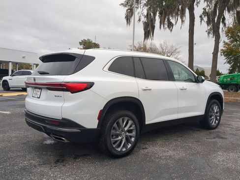 Used 2025 Buick Enclave Preferred image 4