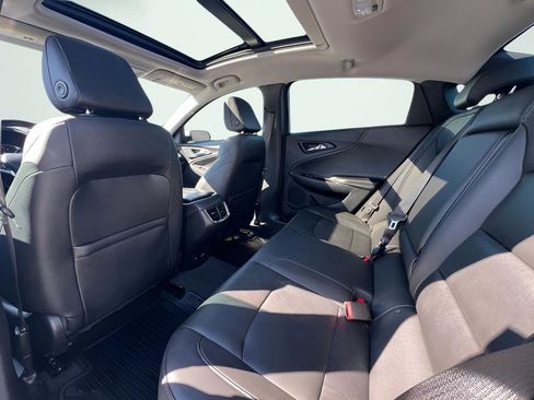 Used 2018 Chevrolet Malibu LT w/ True North Edition FWD image 18