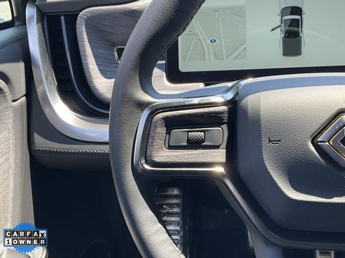 Used 2022 Rivian R1T Launch Edition image 31