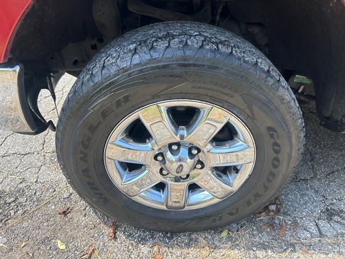 Used 2014 Ford F150 XLT w/ Equipment Group 302A Luxury AWD/4WD image 19