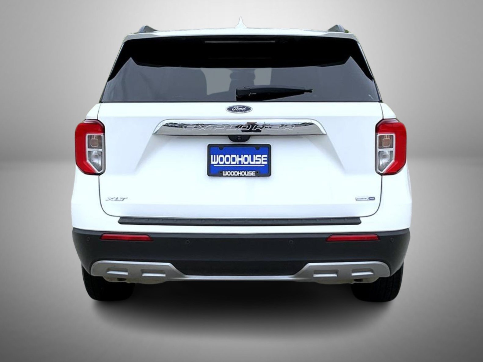 Used 2020 Ford Explorer XLT w/ Equipment Group 202A AWD/4WD image 6