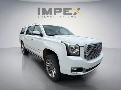 Used 2017 GMC Yukon XL Denali w/ Open Road Package AWD/4WD image 6