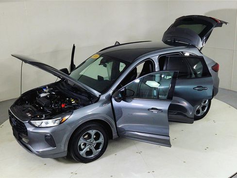 Used 2024 Ford Escape ST-Line image 25