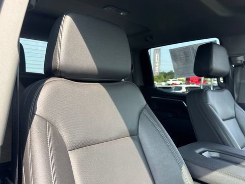 Used 2025 GMC Sierra 1500 SLT AWD/4WD image 23