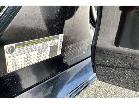 Used 2018 Jaguar XE Premium AWD/4WD image 31