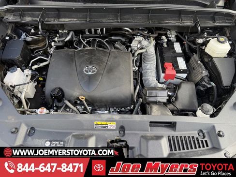 Used 2022 Toyota Highlander LE image 30