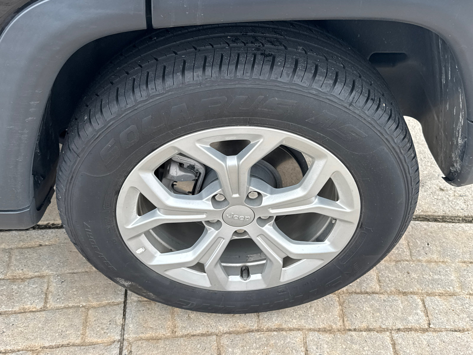 Used 2024 Jeep Compass Latitude AWD/4WD image 19