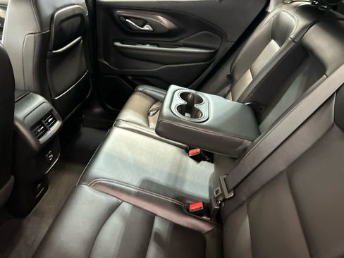 Used 2022 GMC Terrain SLT AWD/4WD image 5