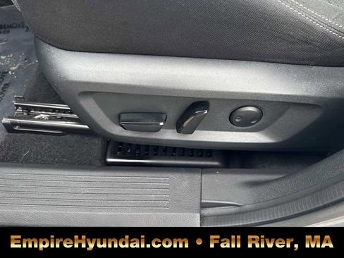 Used 2022 Nissan Rogue SV image 18