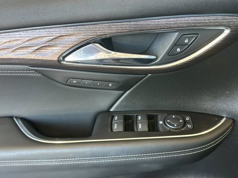 Used 2023 Buick Envision Avenir AWD/4WD image 10