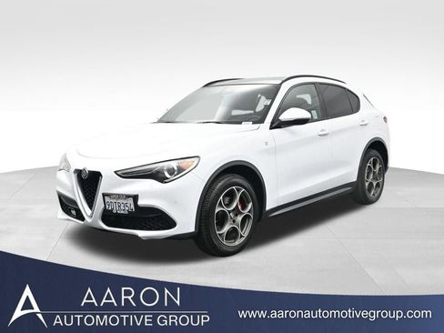 Used 2022 Alfa Romeo Stelvio Ti image 1