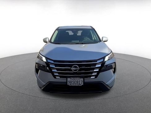 Used 2025 Nissan Rogue SV FWD image 4
