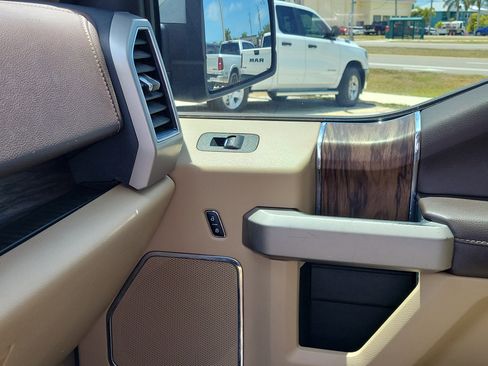 Used 2020 Ford F150 Lariat w/ Equipment Group 502A Luxury AWD/4WD image 30