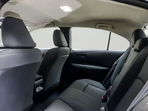 Used 2025 Toyota Corolla LE w/ LE Premium Package FWD image 11