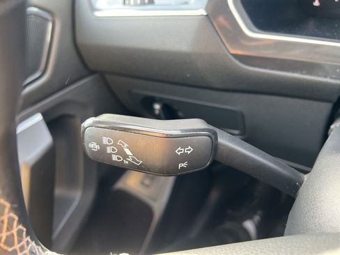 Used 2023 Volkswagen Tiguan SE image 14