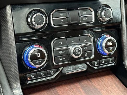 Used 2024 GMC Yukon Denali Ultimate image 22