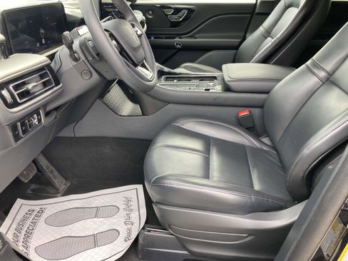 Certified 2025 Lincoln Aviator AWD w/ Equipment Group 101A image 22