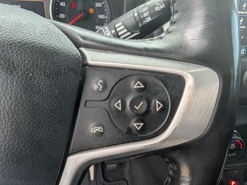 Used 2019 GMC Terrain SLT w/ Preferred Package FWD image 34