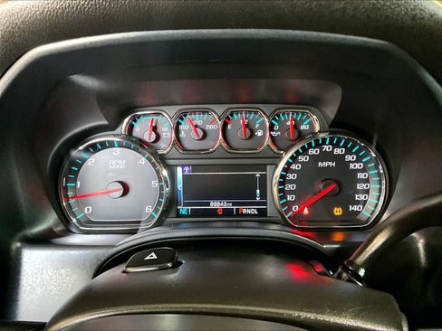 Used 2018 Chevrolet Silverado 1500 LT image 25