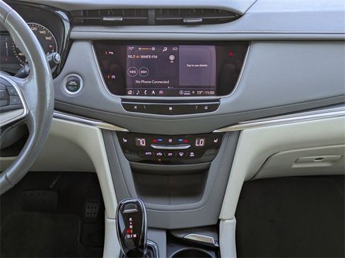 Used 2021 Cadillac XT5 Premium Luxury image 18
