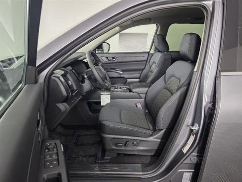 New 2026 Nissan Pathfinder SV image 31