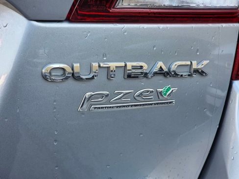 Used 2015 Subaru Outback 2.5i Limited image 12