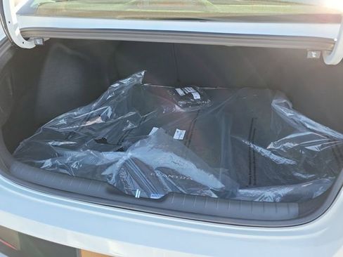 New 2026 Hyundai Elantra Limited image 22