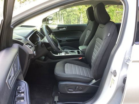 Used 2021 Ford Edge SE image 23